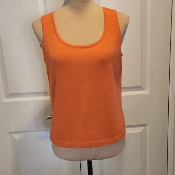 St. John Jacket/tank set, 6, S - Picture 10 of 16